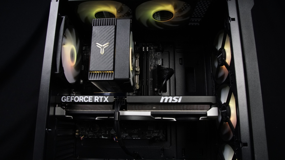 i5 14400F + RTX 5070 Ti 16Gb