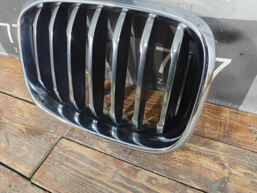 Решетка радиатора правая BMW X3 (G01), X4 (G02) 17-21 Б/У Оригинал 51137397466