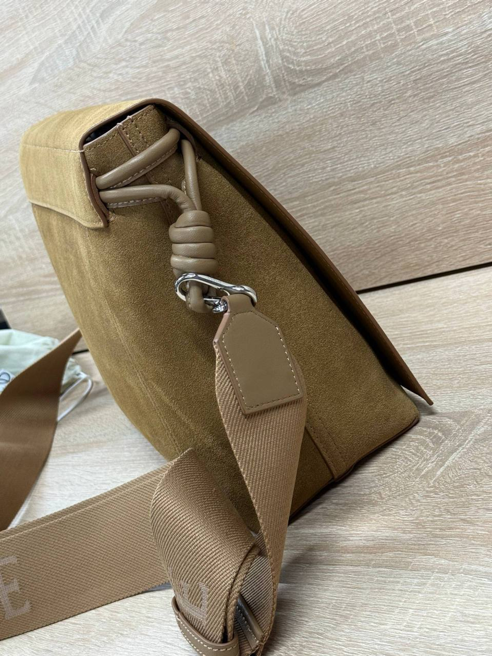 Сумка-мессенджер Loewe