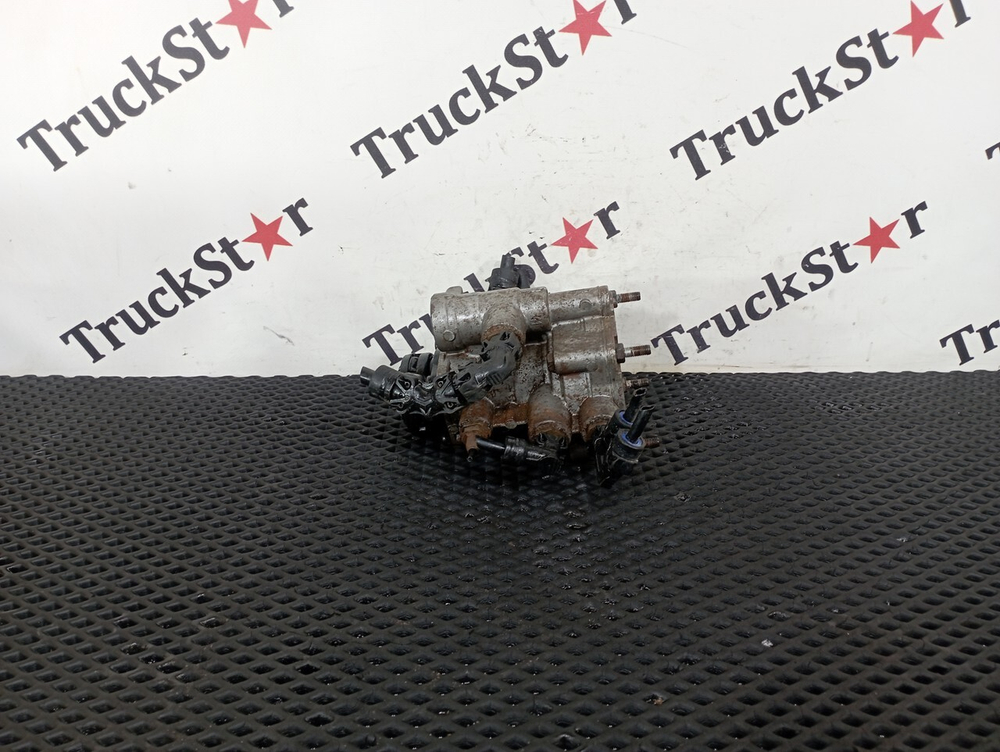 Кран управления тормозами прицепа 2017г.