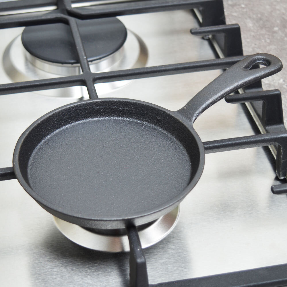 Сковорода 13см чугунная с деревянной подставкой МВ 26802