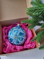 Шар стеклянный "Голубые цветы" ручная работа