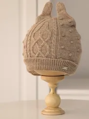 Демисезонная шапка Leoking с узором на подкладке Бежевая