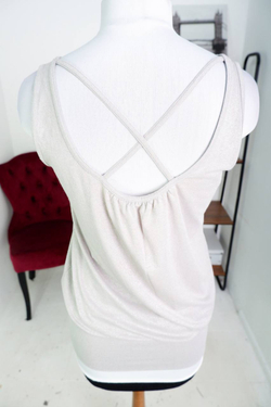 Топ Oggi блестящий, визуально на 48 размер