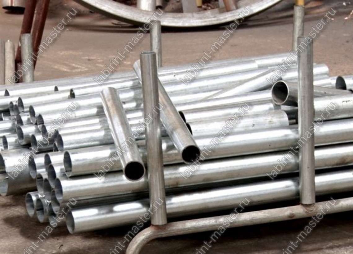 Каркас лабиринта: ключевой этап производства игровых комплексов