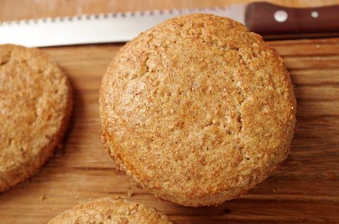 Цельнозерновые коржики на остатках закваски