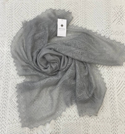 Оренбургский пуховый платок с шелком П1-100-03 серый