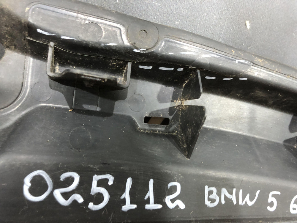 Воздуховод радиатора верхний BMW 5 (G30) 16-22 Б/У Оригинал 51747383845