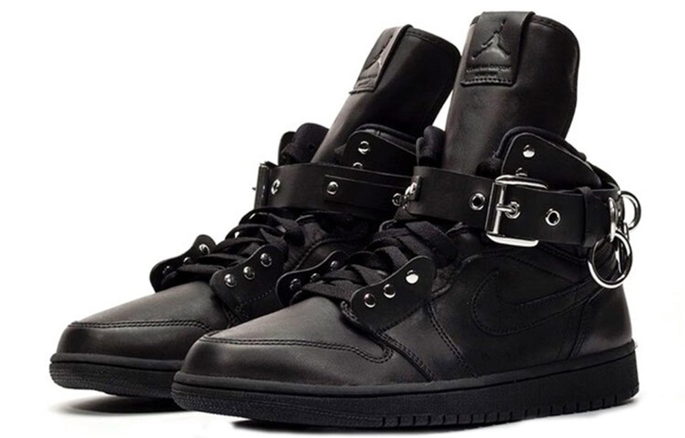 Кроссовки Comme Des Garcons Shirt X Jordan Air Jordan 1 Homme Plus
