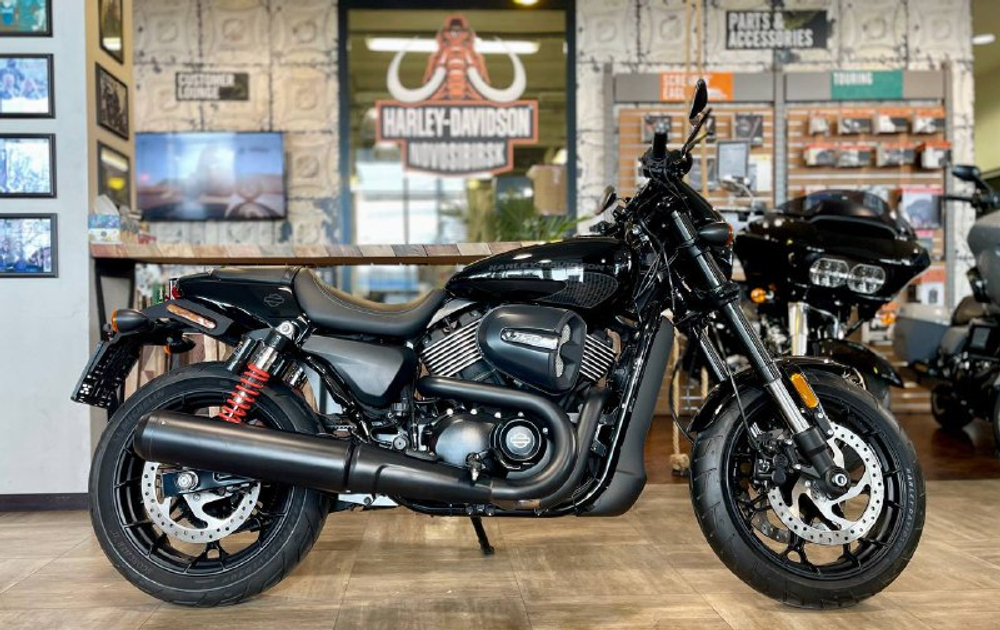 Harley-Davidson Street Rod (2017)
