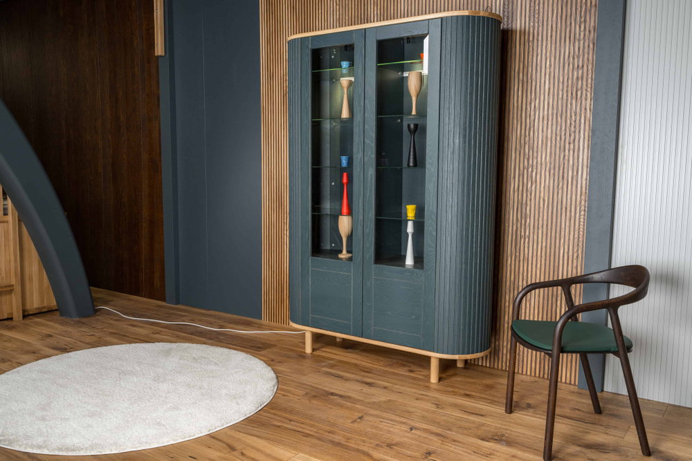 Дизайнерский шкаф со стеклом из дуба Armonica