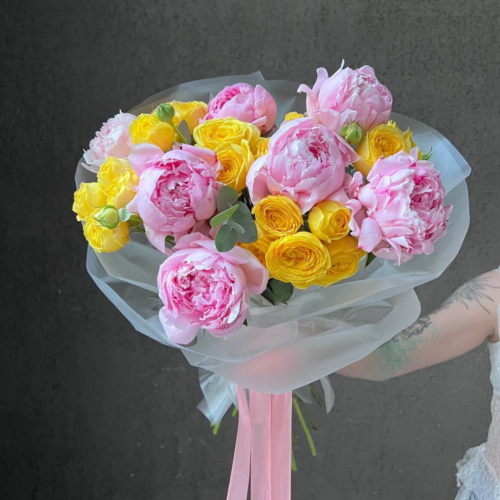 Авторский букет «Пинк-Спрингс» розовые пионы и кустовая роза/ Цветы/ букет от RoseMarkt