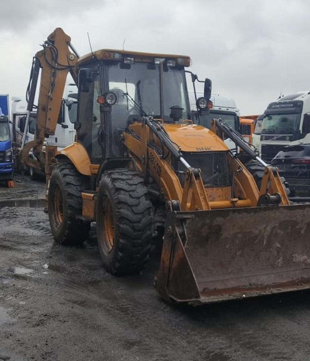 Smart 388* Экскаватор-погрузчик 388 crab (Дизельный, 4,8 л, 102 л.с., АТ)