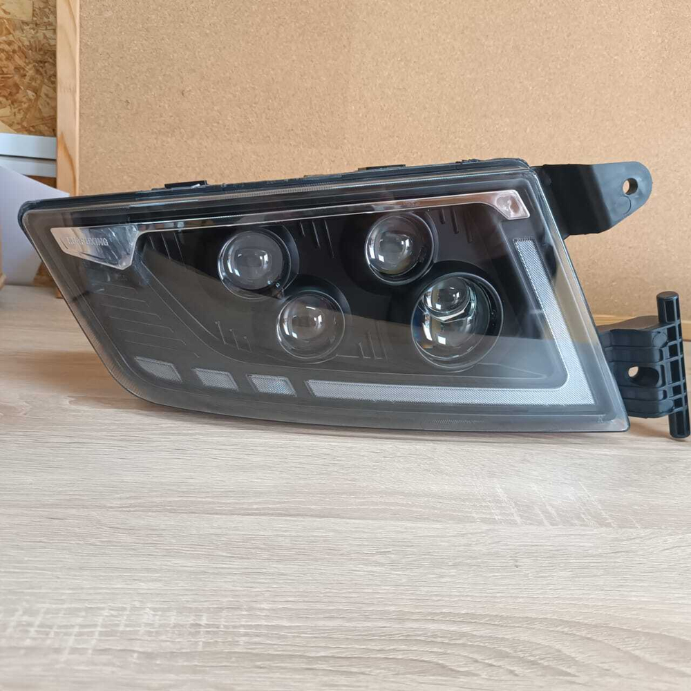 Фара передняя SITRAK C5H, C7Н, С9Н LED левая+правая (Комплект)