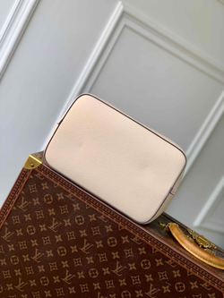 Louis Vuitton NeoNoe MM