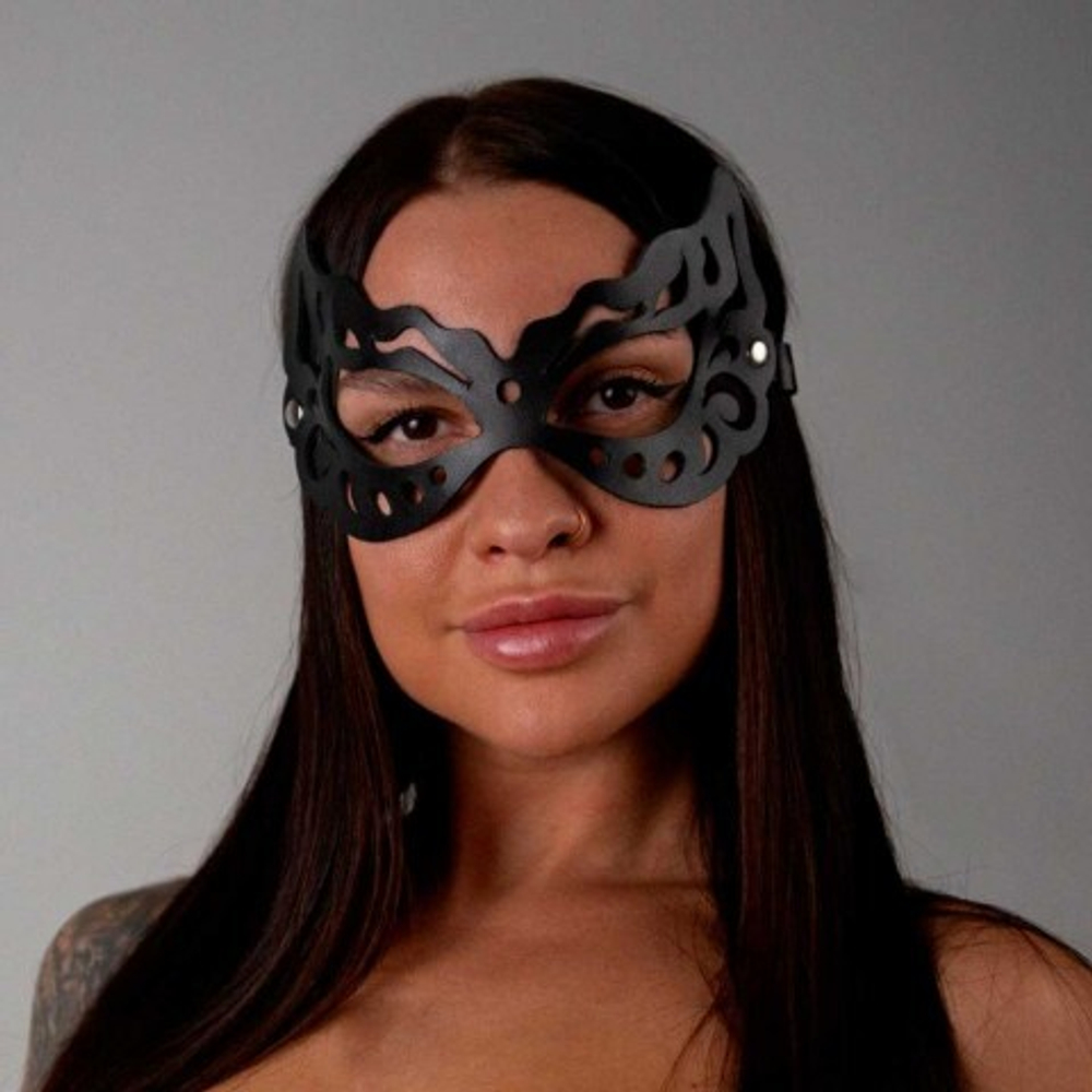 Маска с узорами