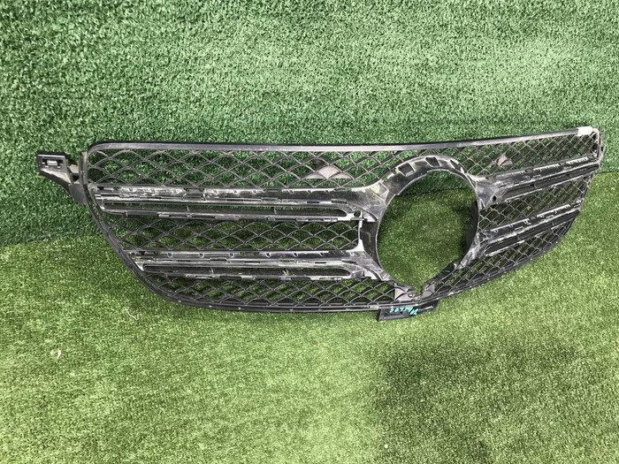 Решетка радиатора Mercedes GLE W166 (2015-2018)