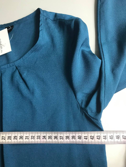 Блузка Zolla лаконичного дизайна, маркировка XS, визуально на 42 размер