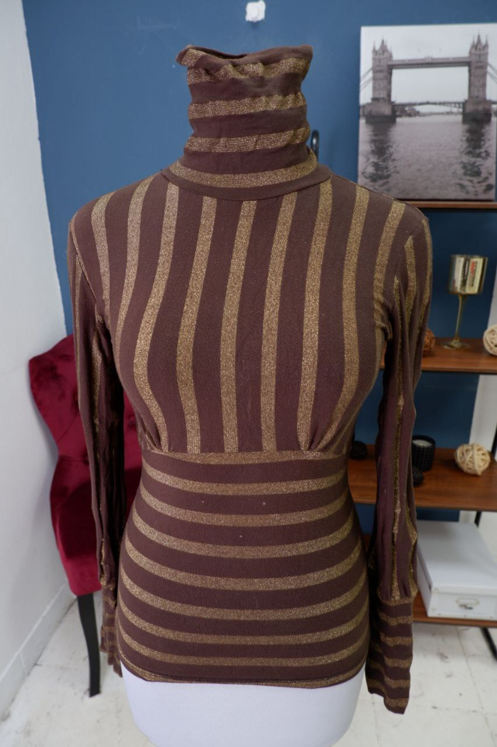 Джемпер с воротником 40 размер