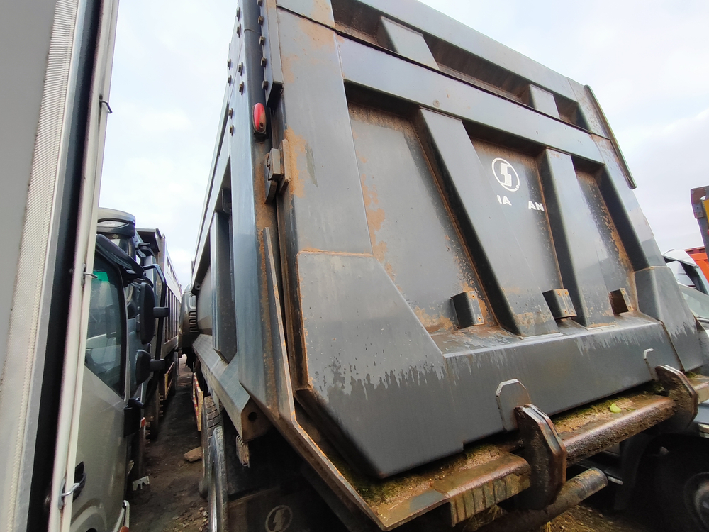 Shacman (Shaanxi) SX* 8x4 Самосвал SX33186V366 (Дизельный, 11,6 л, 423 л.с., МТ)