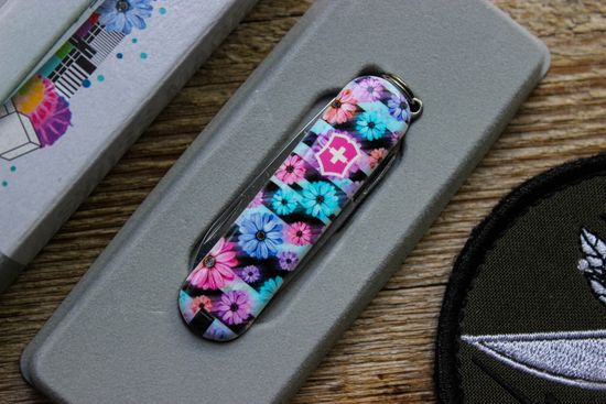 Victorinox 0.6223.L2107 Dynamic Floral