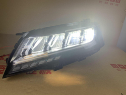 Оригинальная LED фара на Roewe RX5 (правая/левая), повышенная комплектация