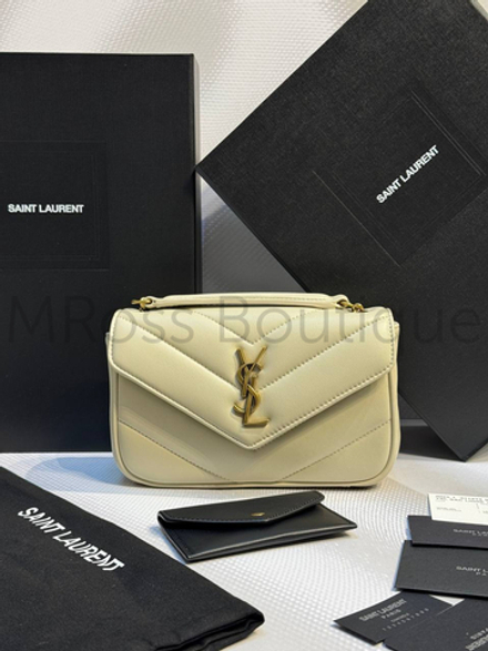 Женская сумка Yves Saint Laurent Small Loulou Matelasse молочного цвета средняя