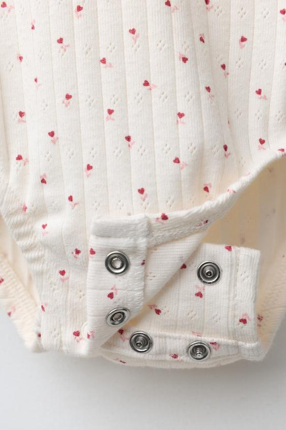 ZARA КОМПЛЕКТ ИЗ КАРДИГАНА, БОДИ И ЛЕГИНСОВ С ПРИНТОМ «СЕРДЦА», ПАСТЕЛЬНО-РОЗОВЫЙ