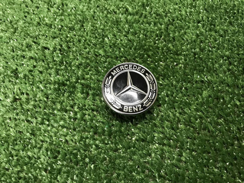 Эмблема решетки радиатора Mercedes S W222 (13-17)