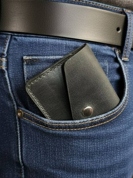 Картхолдер из натуральной кожи на кнопке (чёрный)