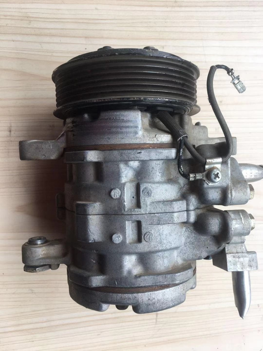 Компрессор кондиционера для FAW Senya M80/S80 1.3/1.5/3SZ