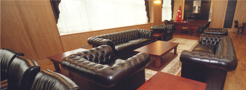 Мебель для общественных зданий — надёжные решения для больших потоков людей