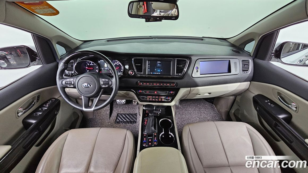Kia The New Carnival (Sedona) 9-и местный Noblesse Special (08.2019)