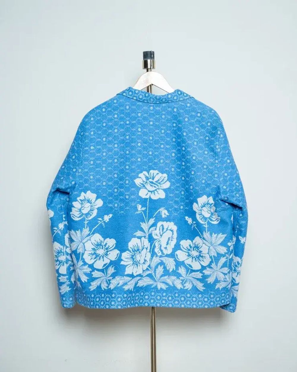 Купить Куртка Soeurs Утепленная с Кружевным Карманом синяя Куртка Soeurs Утепленная с Кружевным Карманом синяя