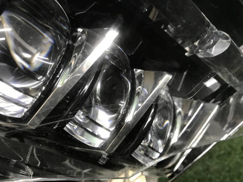 Битая Фара правая Cadillac Escalade 4 (14-20) LED