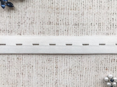 Резинка перфорированная 10 гр, ш. 2,5 см, белый