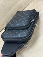 Сумка-мессенджер Louis Vuitton