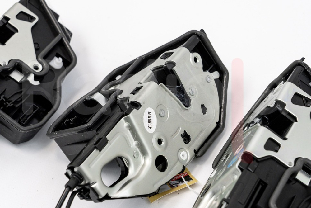 Автоматические доводчики на 4 двери для BMW 5/7 серии 2001-2016 - Radiola RDL-SBB-Z01