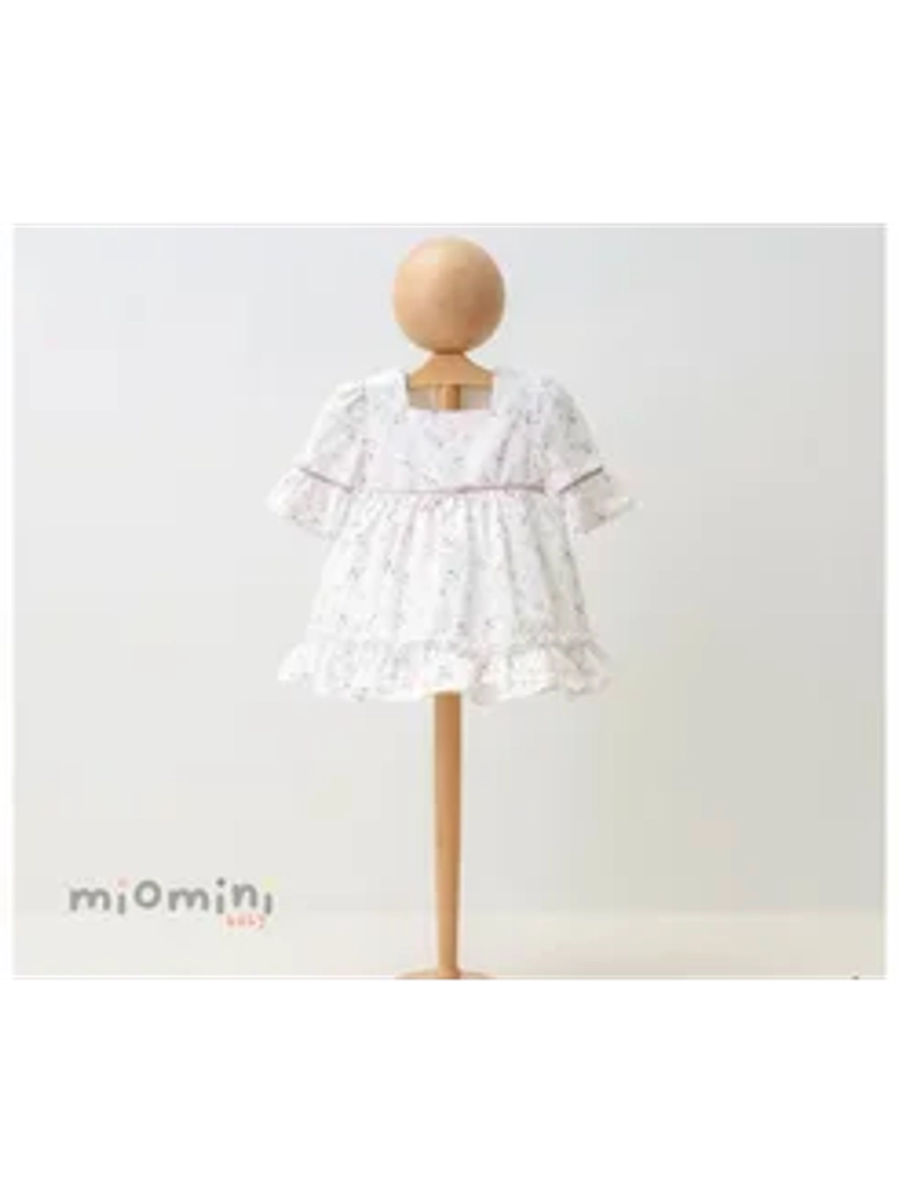 Платье для малышей