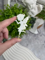 Брошь Фея из эпоксидной смолы