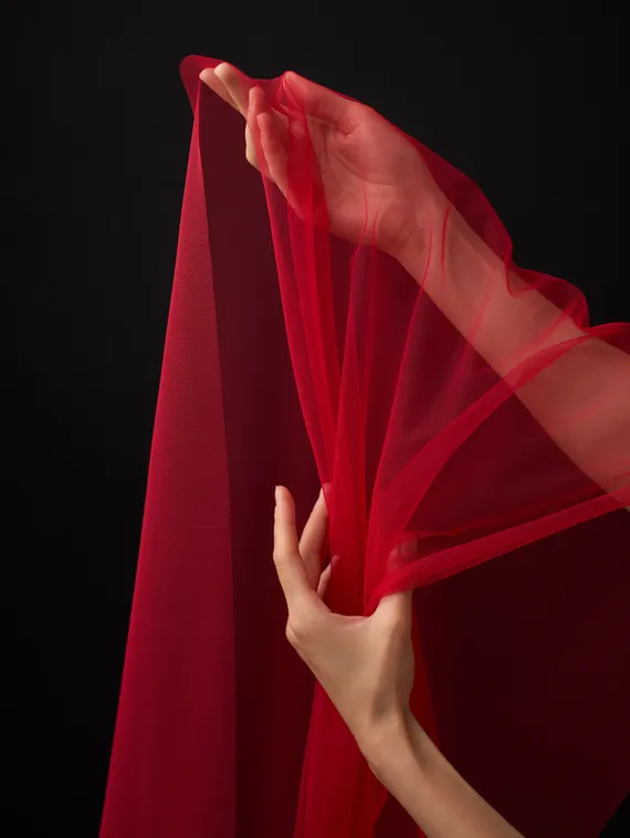 Бюстовая неэластичная сетка Lauma, арт.480, красный 100