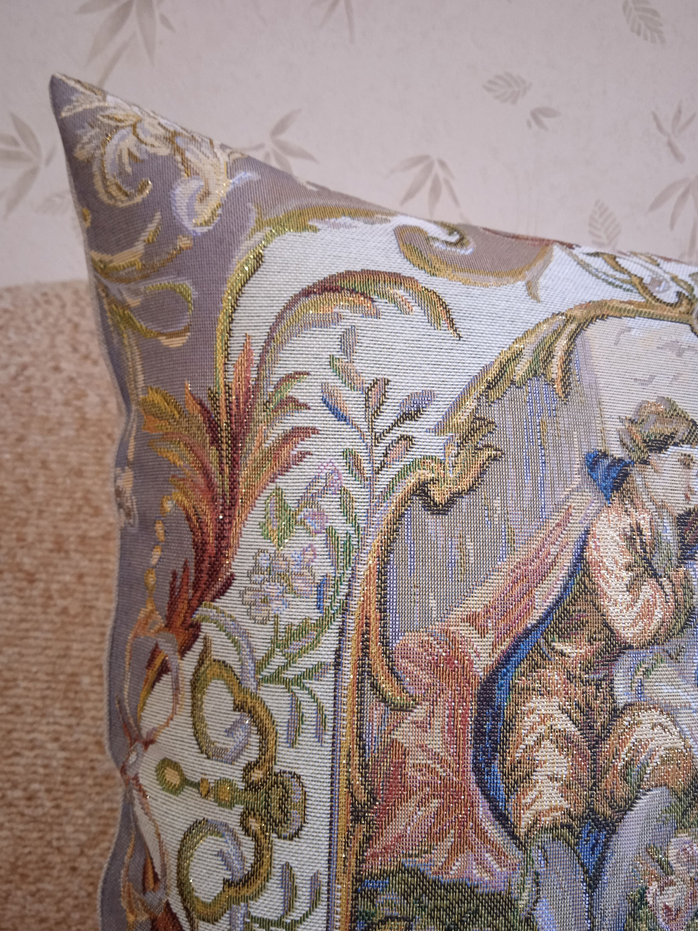 Декоративный гобеленовый чехол Рандеву 47х47