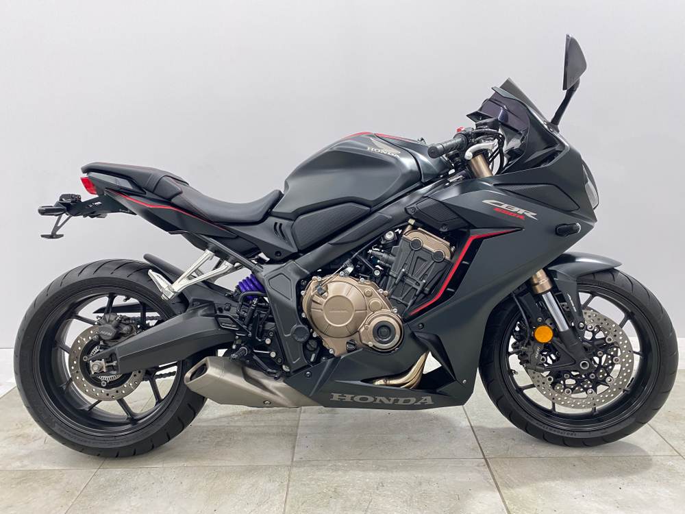 Honda CBR650R 050175