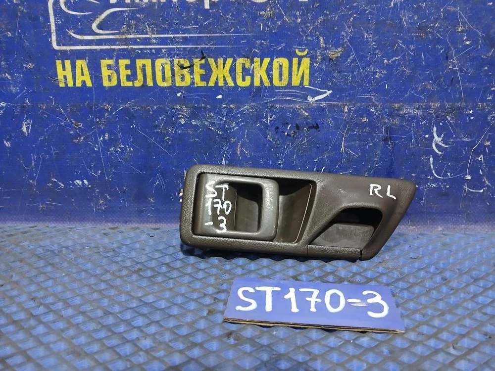 Ручка двери задней левой салонная TOYOTA CORONA 1990