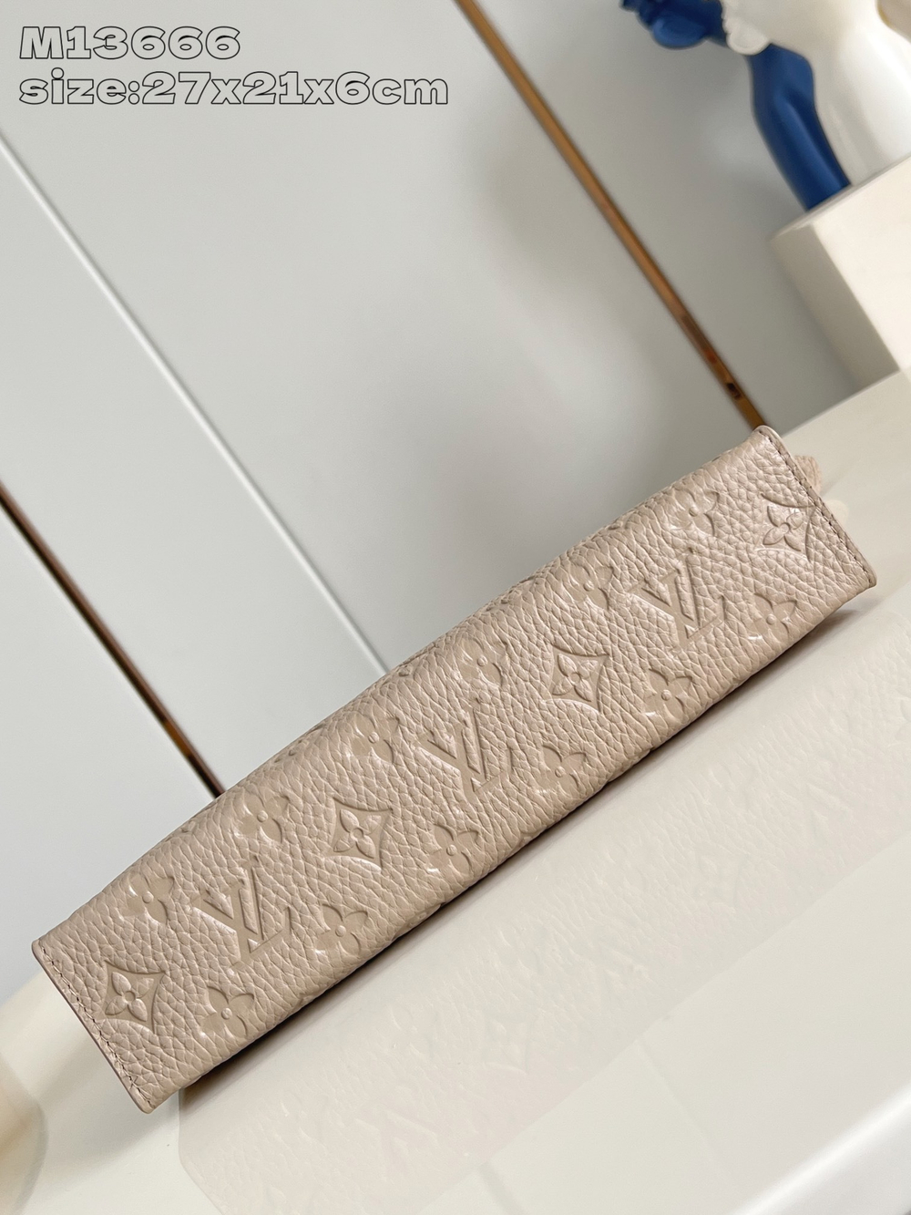 Louis Vuitton Pochette Voyage MM