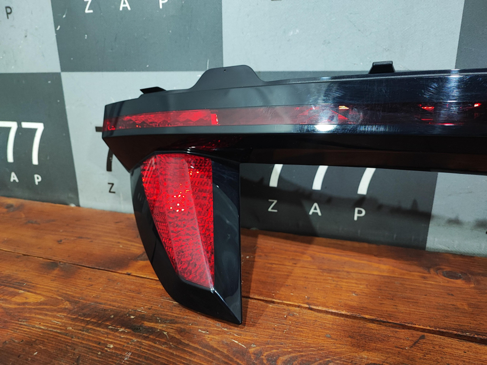 Фонарь задний центральный Hyundai Tucson 4 20-нв Б/У Оригинал 92403N9000