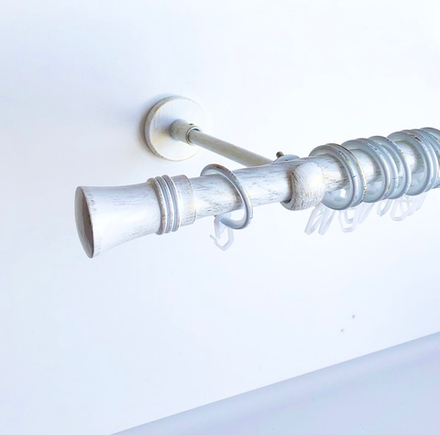 Карниз кованый витой для штор "Гиро" d20 мм однорядный, цвет белое золото