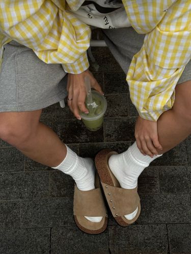 Бежевые замшевые шлепанцы на пробковой подошве