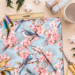 Ткань премиум габардин птицы в цветущей яблоне
