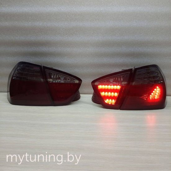 Задние фонари для BMW 3 E90 (05-08) LED Red Smoke
